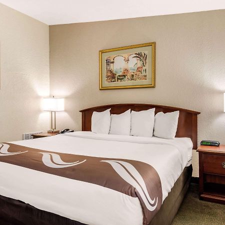 Quality Inn & Suites Tarpon Springs South Exteriör bild