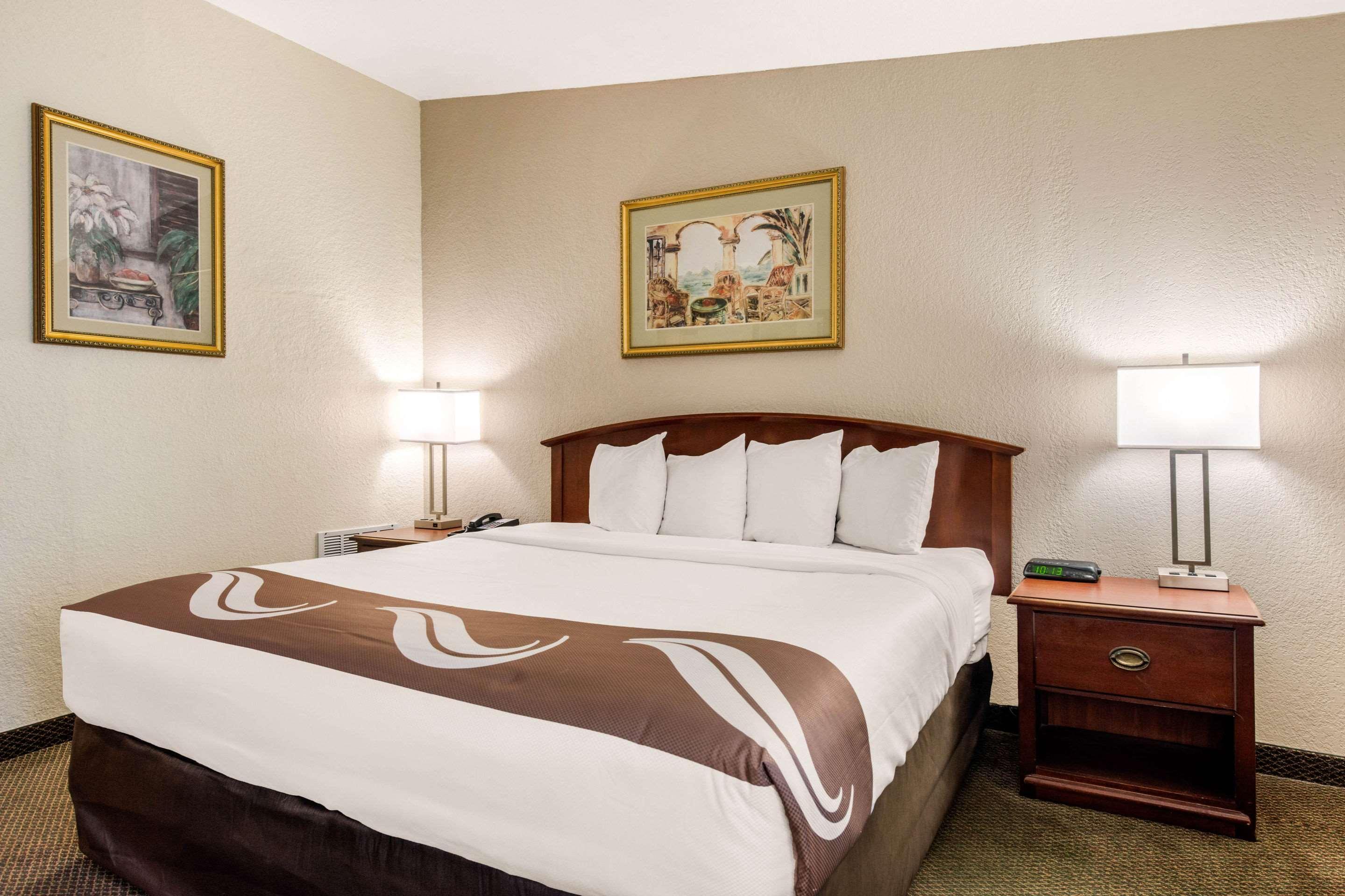 Quality Inn & Suites Tarpon Springs South Exteriör bild