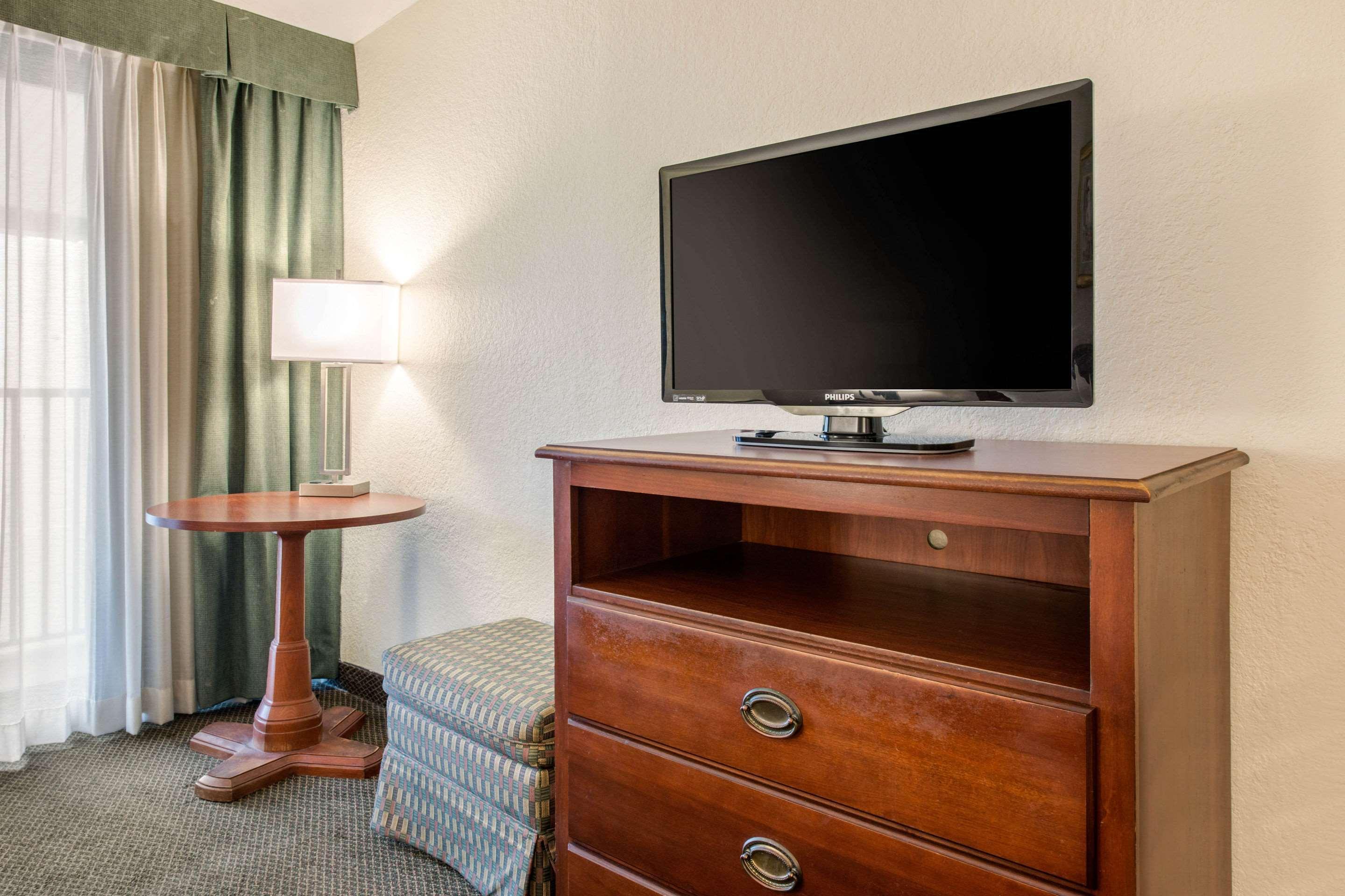 Quality Inn & Suites Tarpon Springs South Exteriör bild