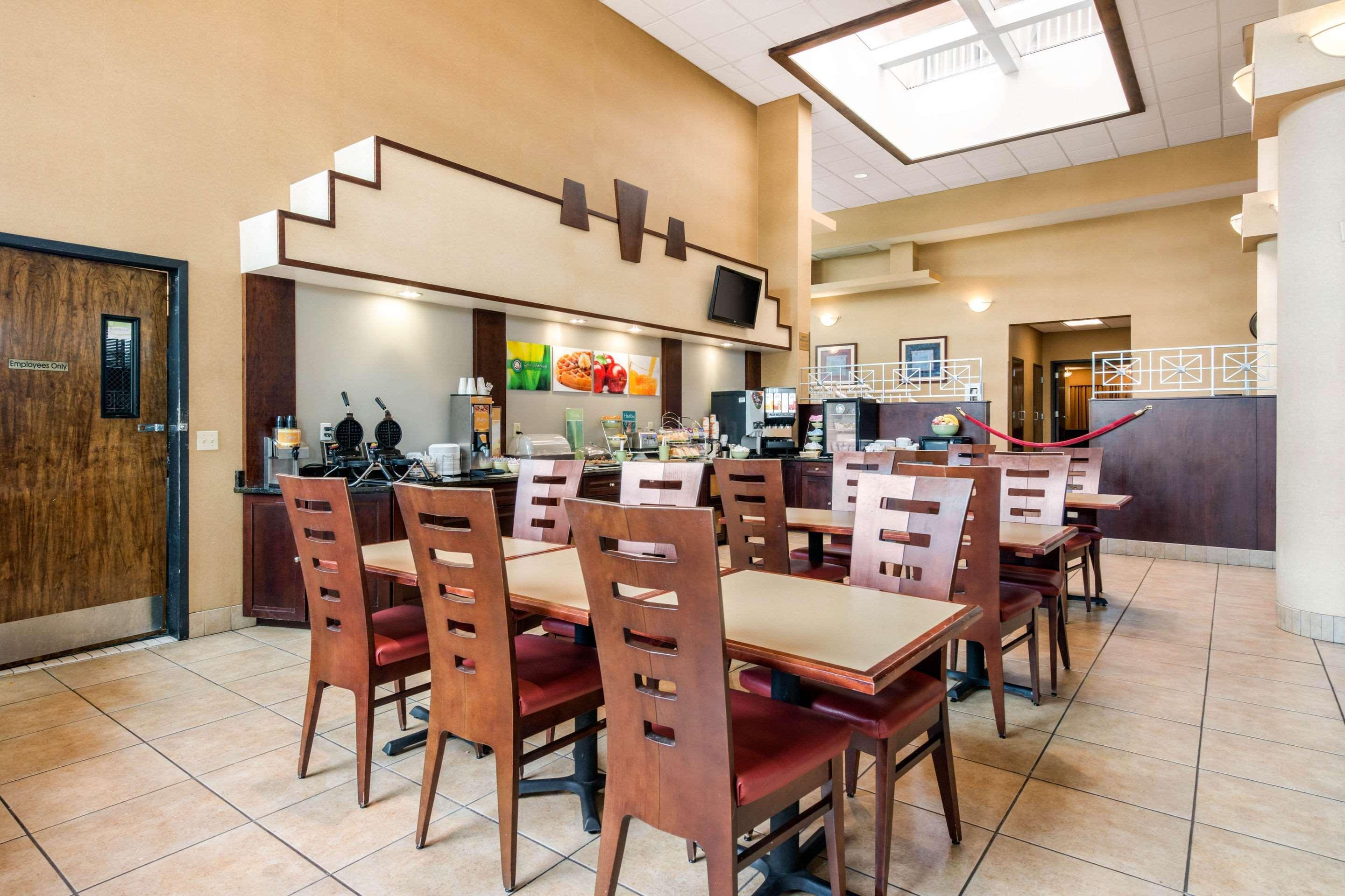 Quality Inn & Suites Tarpon Springs South Exteriör bild